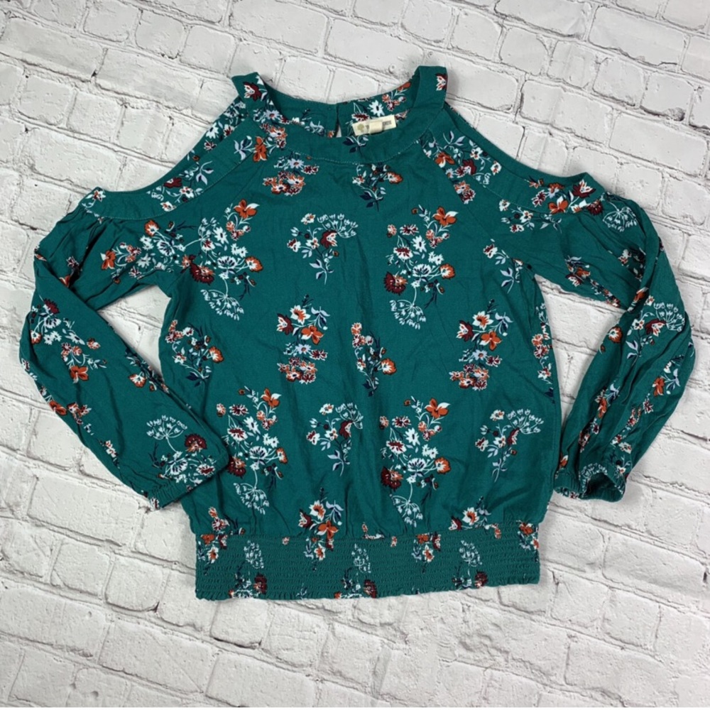 Tucker + Tate floral cold shoulder long sleeve spring blouse